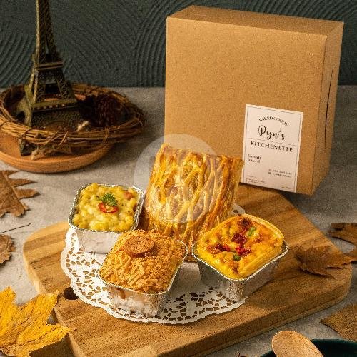 Small Mix Box New menu Pyns Kitchenette, Istana Dieng Tengah
