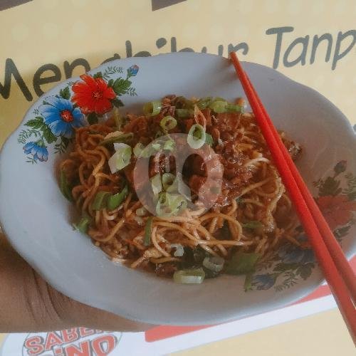 Mie Ayam & Bakso Pakde Sri: Surga Kuliner di Jebres, Surakarta