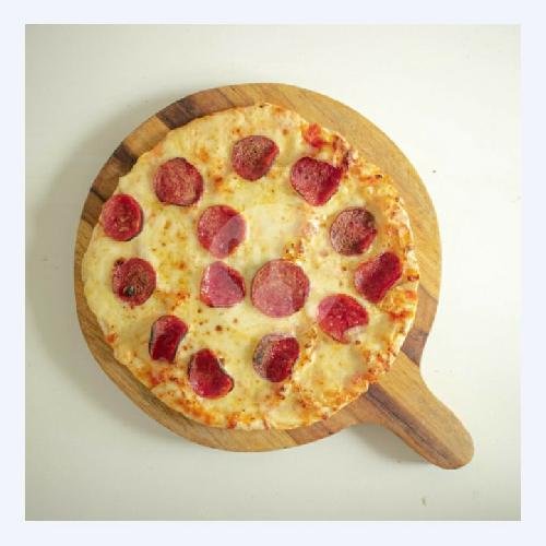 Meatlover + Extra Cheese menu Cissipizza, Kanjuruhan Asri