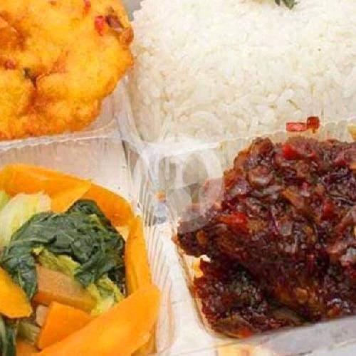 Nasi Paket Ayam Opor Gacorr menu Warteg Pink Tebet