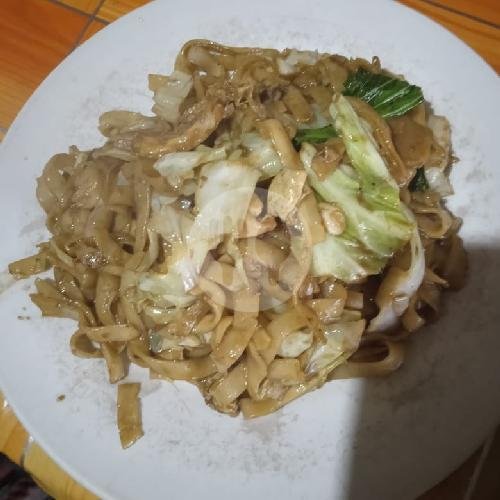 kwetiaw rebus.ayam.bakso.telur. Krupuk menu Bakmi Surabaya Cak Maman, Pedurungan
