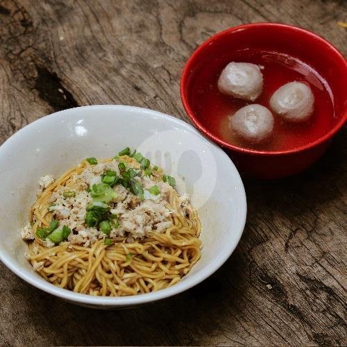 Yamien Asin Baso (Kuah Dipisah) menu Wale Bandung ( Yamien, Baso ), Cigadung