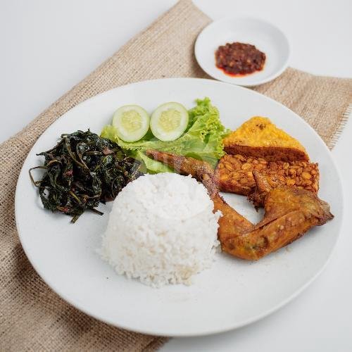 Paket B Dada + Es Cincau menu Ayam Goreng Pemuda Surabaya, Terusan Pasir Koja