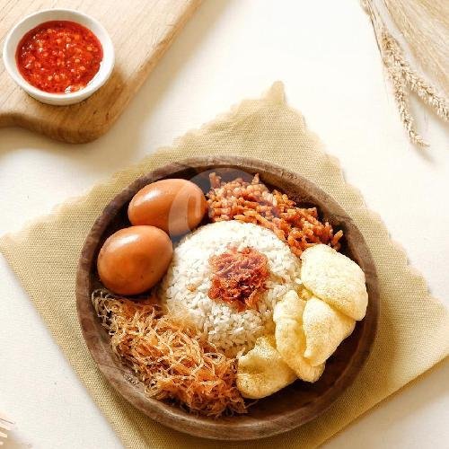 Nasi Uduk Telor Ceplok Balado menu Nasi Uduk, Nasi Kuning Dan Lontong Sayur Berkah, Cimanggis