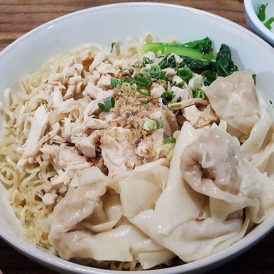Fuyung Hai menu Bakmi Naga Sari, Sunter Podomoro