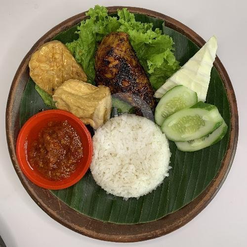 Ayam Lada Hitam Capcay + Nasi menu Dapoer Cendana, Arumsari