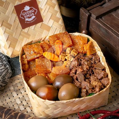 Gudeg Besek 100Rb menu Gudeg Jogja Bu Ani, Depok