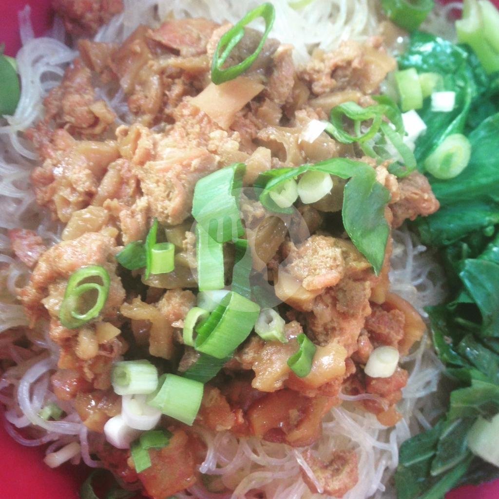 Pangsit Goreng menu Mie Yoyo, Kampung Melayu