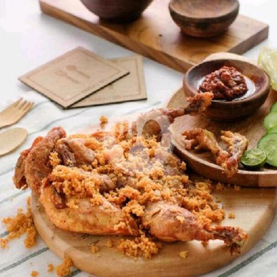 Tahu Goreng menu Ayam Kremes Aningrat, Cipamokolan