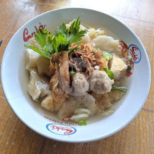 Review Menarik Bakwan Kawi Om Dill: Tempat Cozy dan Menu Lezat di Sleman