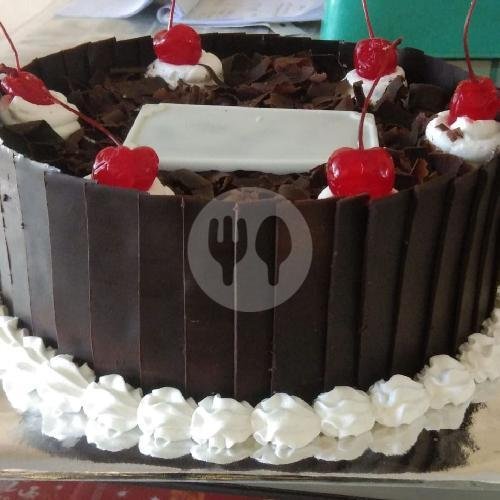 Black forest Sedang 20cm menu Win S Roti dan Cake, Piyungan