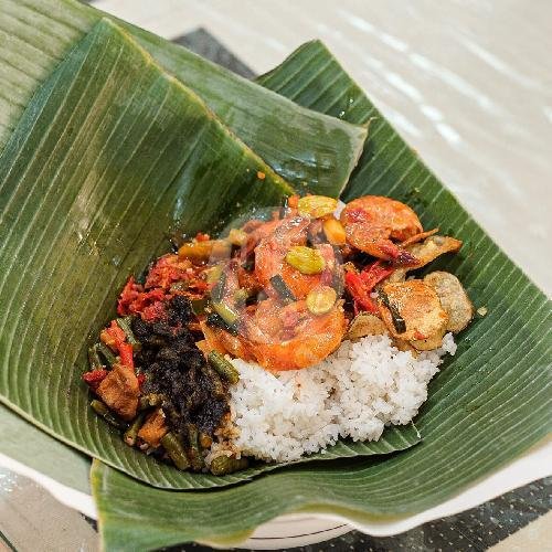 Nasi Bungkus + Cumi-Cumi menu Restoran Garuda, Cikini