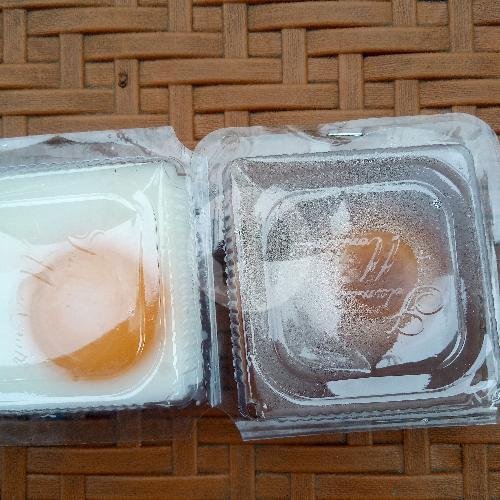 Puding Telor Ceplok menu Dimsum dan Jajanan Pasar Juara, Duren Sawit