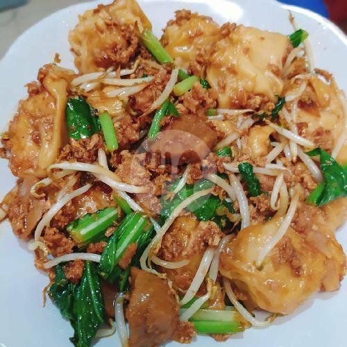 Kwetiau goreng pangsit original menu WARUNG PANGSIT LANANG