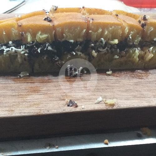 Ketan Hitam Kelapa 1x + 1x Keju Coklat menu Martabak Kariana, Ibu Ganirah