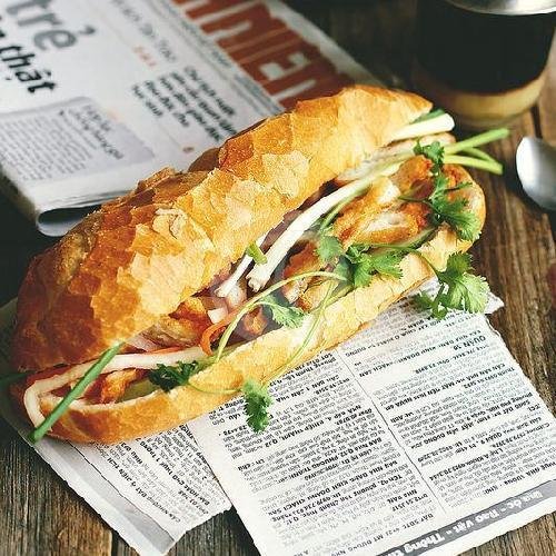 BEST TUNACADO OAT TOAST menu Nin Salad Roll