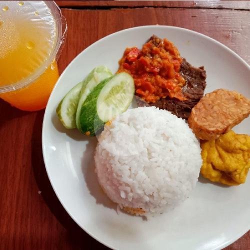 Nasi Ayam Bakar Geprek Komplit + Minum menu Ayam Serundeng & Geprek Ibu Cecep, Cijerah