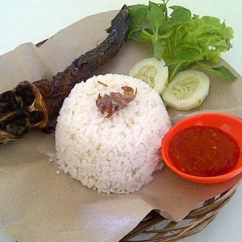 Nasi Lele kremes menu LESEHAN MAS YUDE