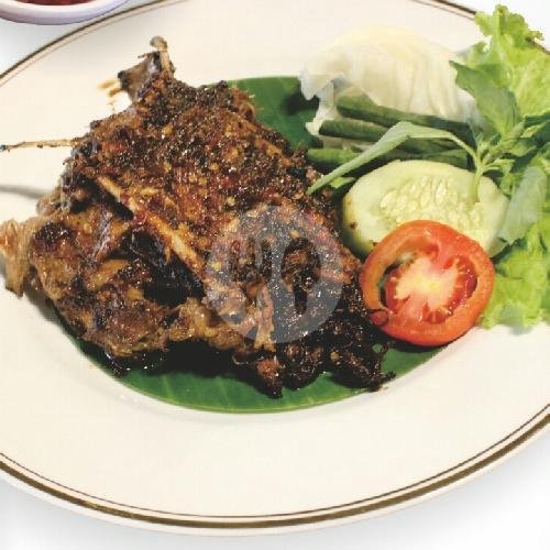 Bebek Bakar 1 Ekor ( Pedas / Manis / Original ) menu Bebek Mbeling Jember, Jl. Hayam Wuruk No. 38
