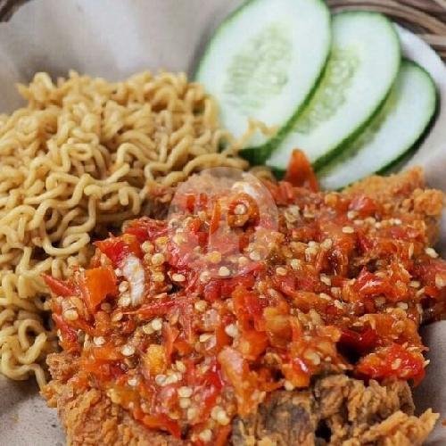 Pentol Pedes Nyemek Level Xxx menu Warung Yuti, Pakis