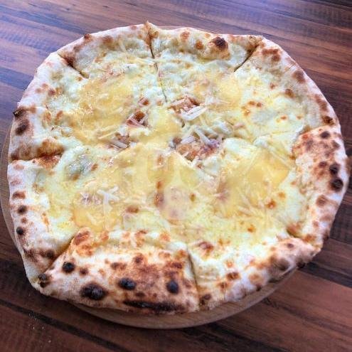 Review Menarik tentang Pizza Krust Kuningan: Pengalaman Makan yang Cozy dan Lezat di Jakarta Selatan