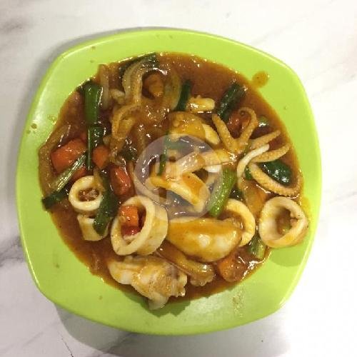Cumi Asam Manis menu Warung Makan Mbak Fina Lamongan, Lowokwaru