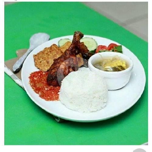 Ayam Bakar menu Dapur 183 Street Food, Tempel Sleman