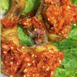 Ayam Kremes Kampung menu Bakul Emak Cianjur, Petamburan