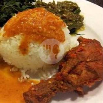 Nasi Ayam Sayur Sambal Dan Sayuran menu RM Padang Pesona Minang, Ciwastra