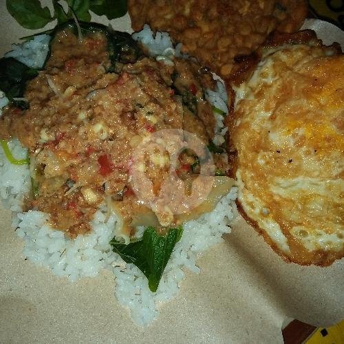 Paket Nasi pecel telur plus tempe garit menu Kedai Dahar Laras, Kartasura
