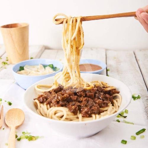 Yam Pangsit menu Mie Rooks, TKI 1