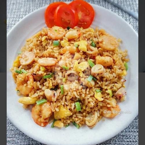 Tamie Capcay Spesial menu Nasgor FV, Pakis