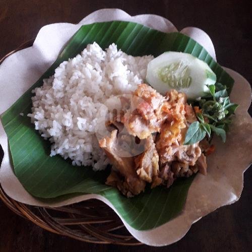 Telor Dadar menu Bubur Ayam Dan Nasi Bakar Tamantirto, Ring Road Barat