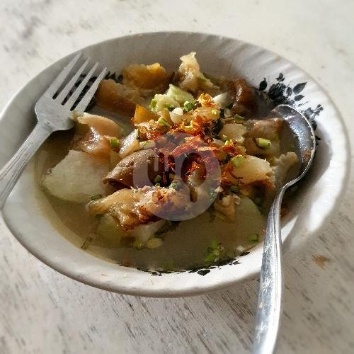 Lontong Kikil Cak Beddy: Surga Kuliner di Mojokerto yang Wajib Dikunjungi
