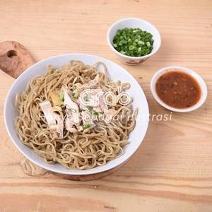 Bakmi rebus babi + suikiau menu Bakmi Ang Khas Medan, Ruko Taman Surya 2
