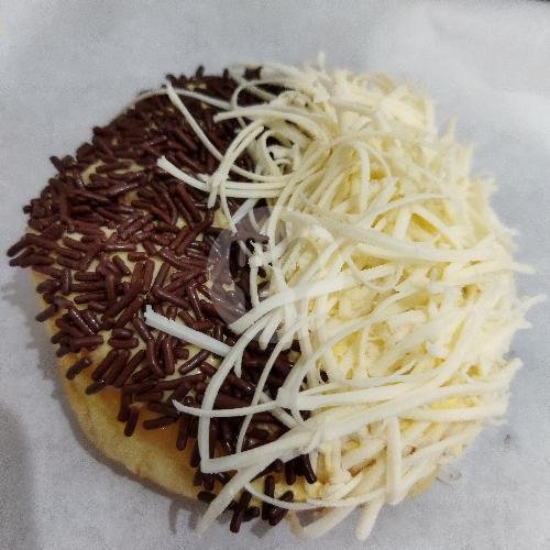 Donat Isi Filling Durian menu Jenny Bakery, Gadang Regency