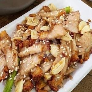 Samcan Goreng Kering menu Kantin Qiu Kebonjati, Kelenteng