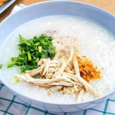 Review Resto Karina Alie: Pengalaman Makan yang Tak Terlupakan di Bandengan Utara