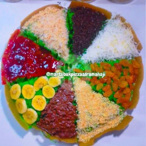 Martabak Pizza Asrama Haji: Surga Kuliner di Pinang Ranti yang Wajib Dikunjungi