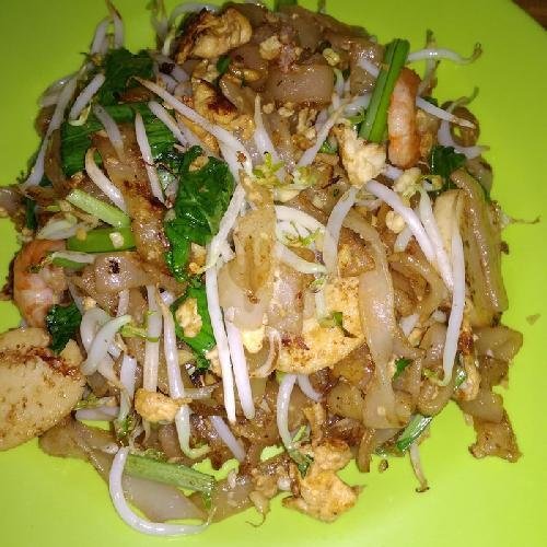 Kwetiau Goreng Seafood menu Gule Kepala Ikan, Sangaji