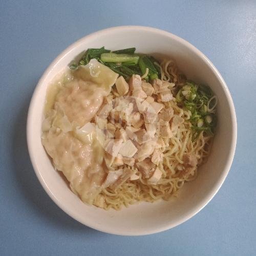 Bakmi Babi menu Bakmi Carina Bojong, Bambu Wulung
