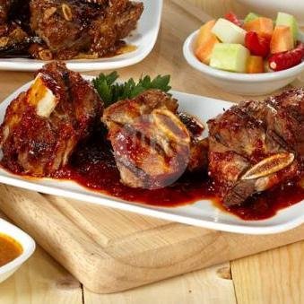 Sop Iga Bakar menu Sop Buntut Ibu Henny, Kelapa Gading