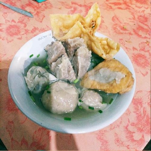 Review Bakso Pak Seno Wiyung: Surga Kuliner Bakso di Surabaya