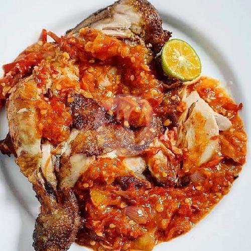 Ayam Geprek + Nasi menu Ayam Bakar Cak Alfin Ronggolawe, Kebagusan 3