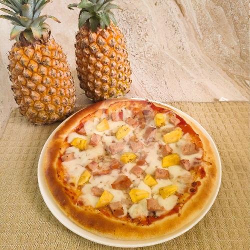 Meaty Monster menu Yours Pizza, Kupang Baru