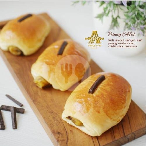 Cokelat Wijen menu Anita Family Bakery, Ampel