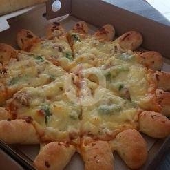 2 Personal Pizza + 2 Spagheti + 3 Mayo Resol menu Win Pizza, Sendang Mulyo