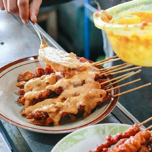 Porsi Kenyang menu Sate Ayam Ponorogo Saporo, Pandega Karya
