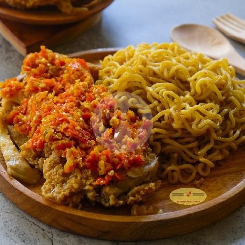 Indomie Ayam Geprek menu Master Ayam Geprek, Kartasura