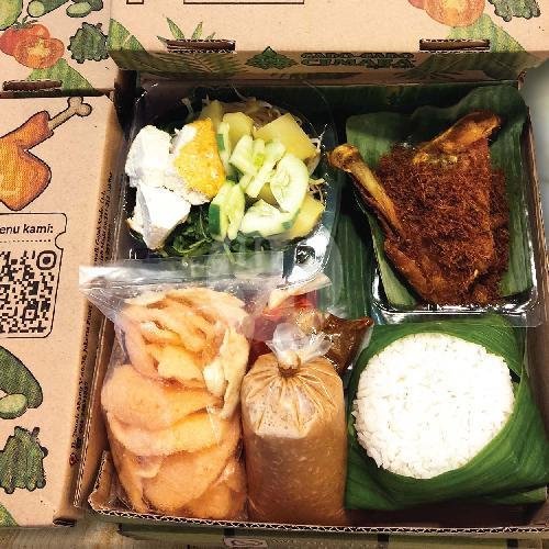 YoRa Kopiyor Ice Peach Tea + Cepi Telor menu Gado-Gado Cemara, Wolter Monginsidi
